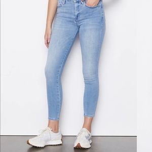 NWOT Frame Le One skinny jeans in size 2 (29-34 in)